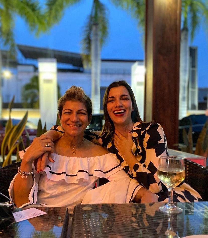 Famosos honran a sus madres en las redes sociales - Noticias de hoy en República Dominicana | De Último Minuto