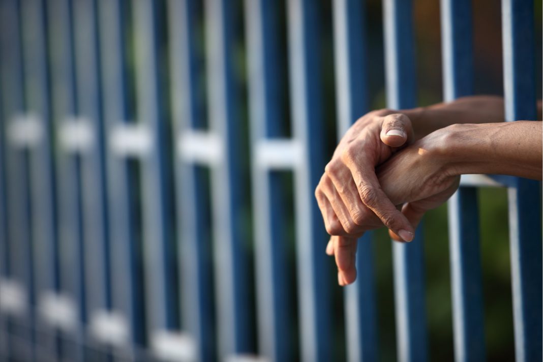 Condenan a tres años de prisión a hombre enjuiciado por tráfico de drogas