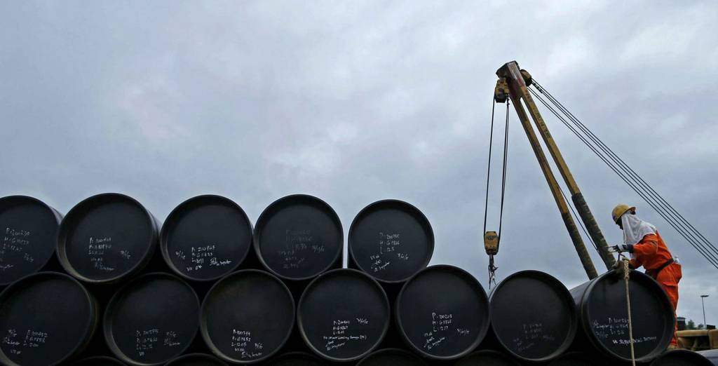 El petróleo Brent sube un 1,88 %, hasta 121,67 dólares