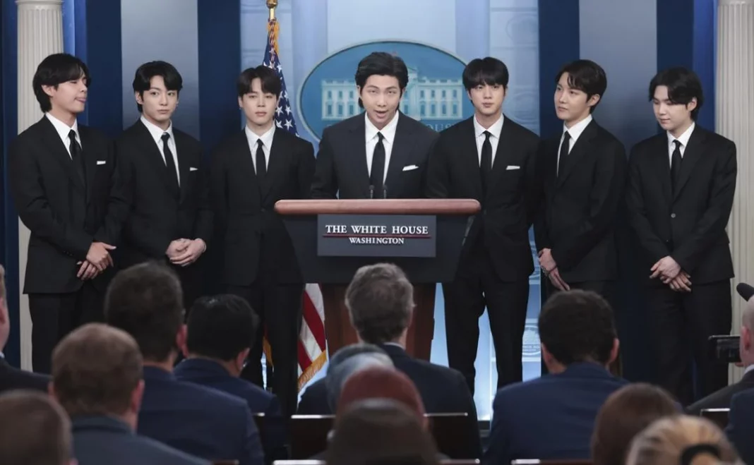 BTS denuncia en la Casa Blanca crímenes de odio contra asiáticos en EEUU