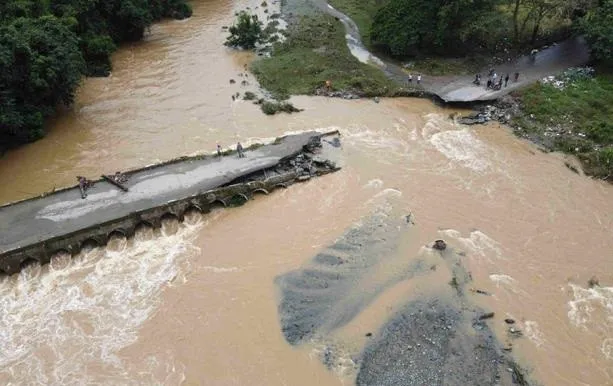 Un muerto y un desaparecido por desbordamiento de un rio en La Vega