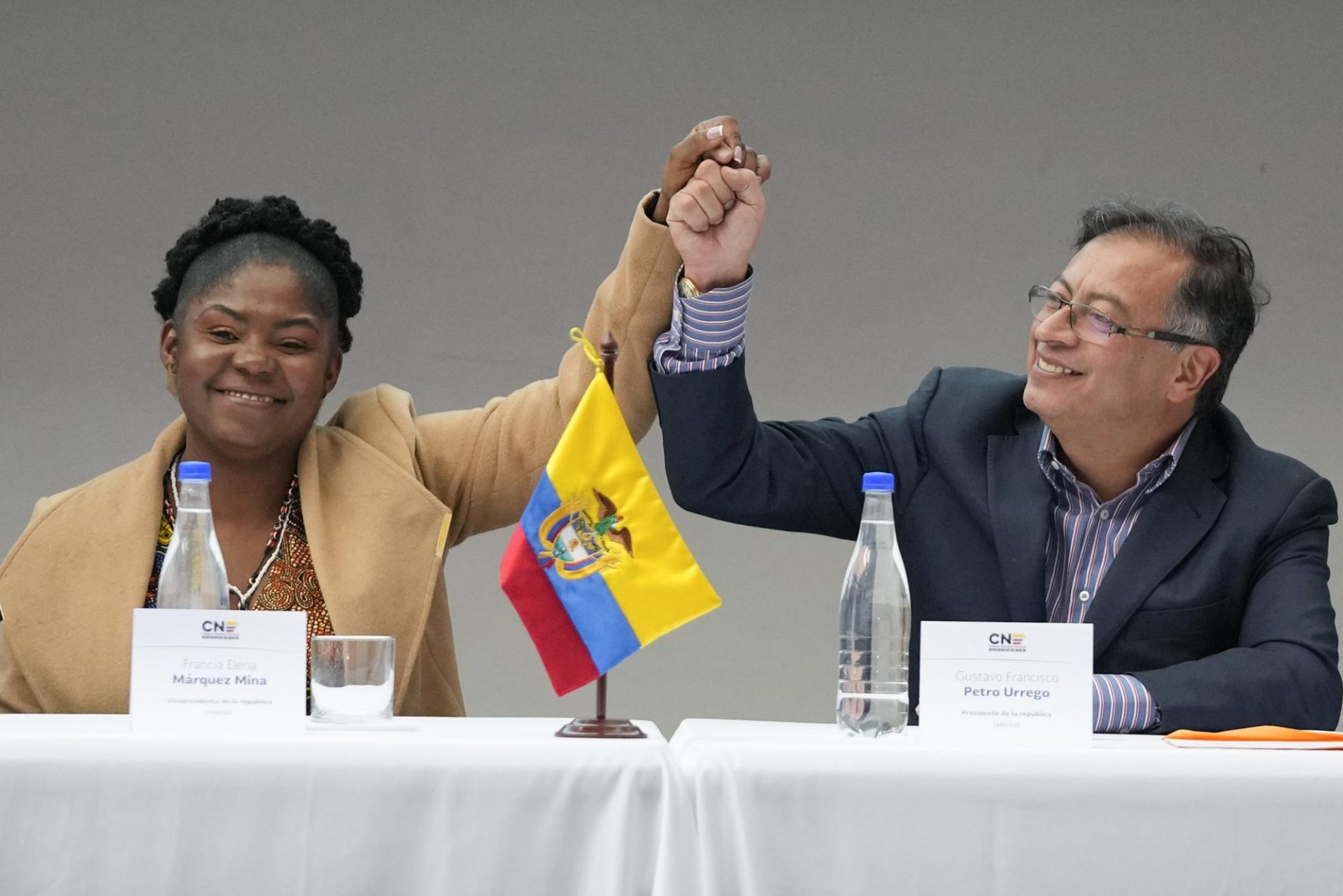 Petro y Márquez reciben credenciales como presidente y vicepresidenta de Colombia