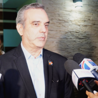 Presidente Abinader acude a dar pésame a la familia de Orlando Jorge Mera - Noticias de hoy en República Dominicana | De Último Minuto