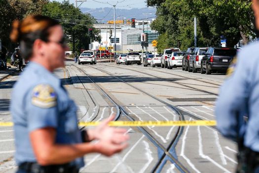 Arrestan estudiante de Texas con armas y municiones en su vehículo