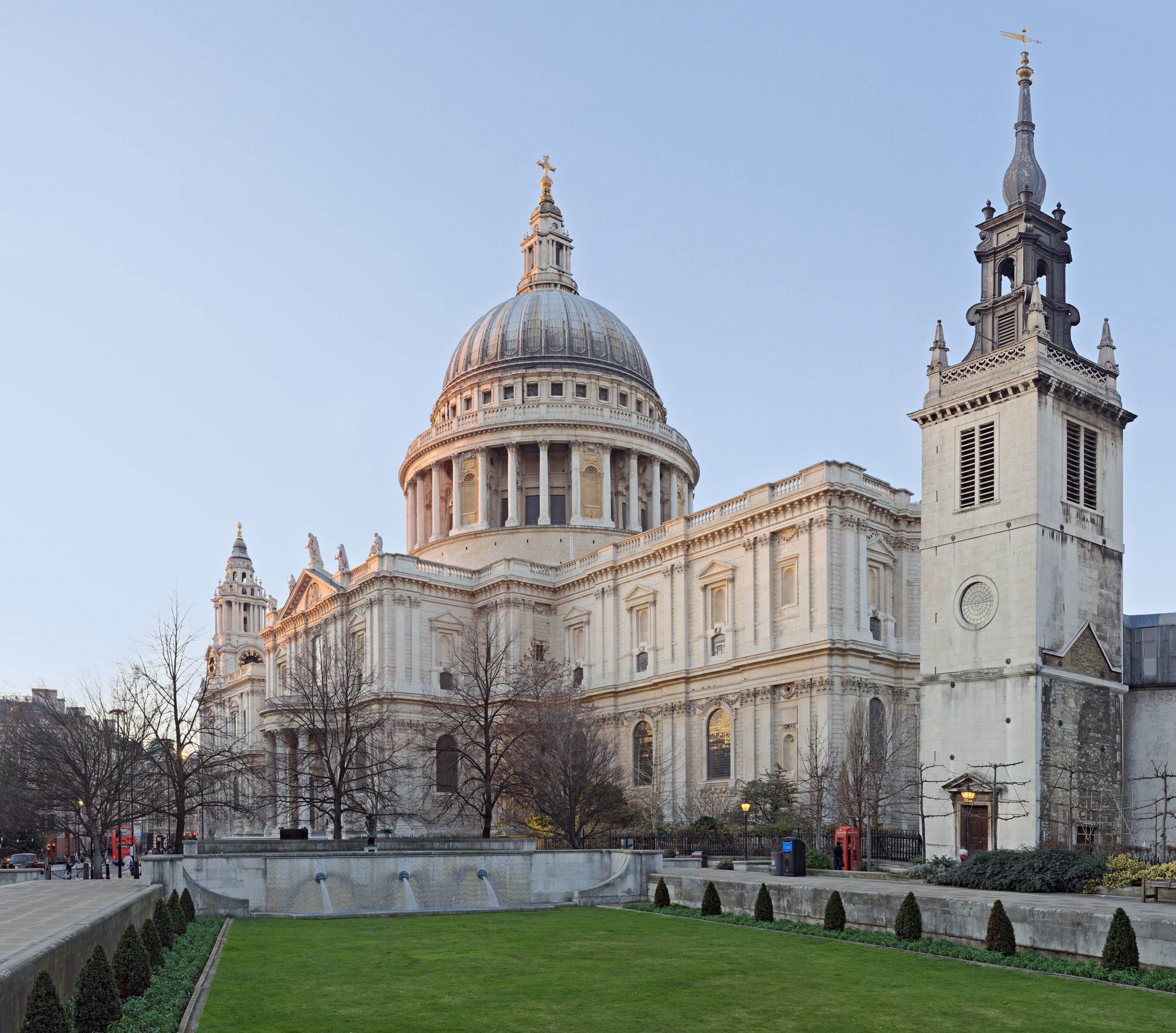 ¡Que siga la celebración! Familia real llega a la Catedral de Londres - Noticias de hoy en República Dominicana | De Último Minuto