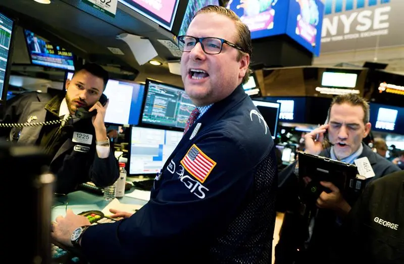 Wall Street cierra con fuertes ganancias y el Dow Jones sube un 2,68%