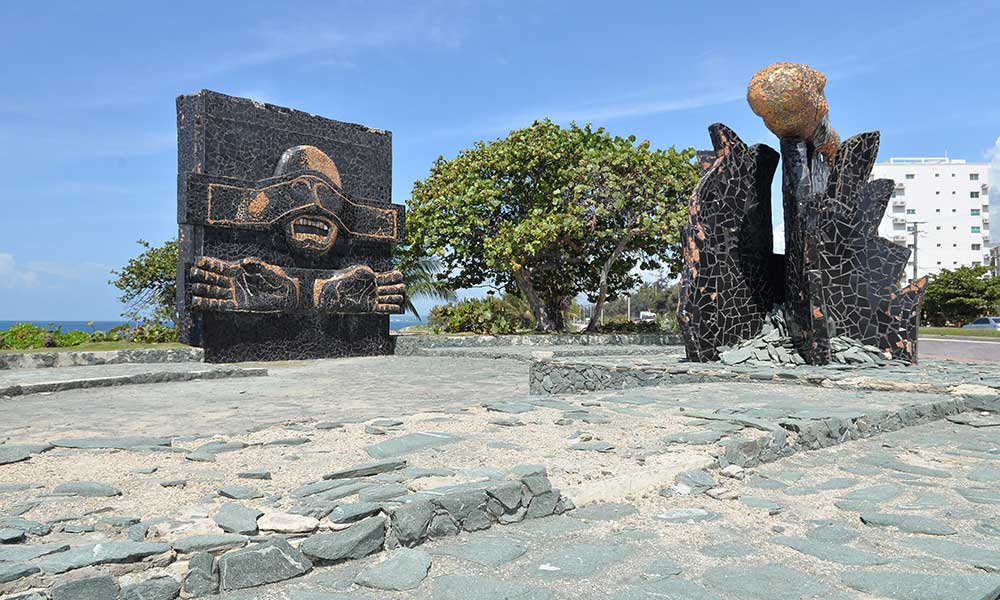 12 millones de peso piden coautor del Monumento a los Héroes del 30 de mayo para permitir renovaciones