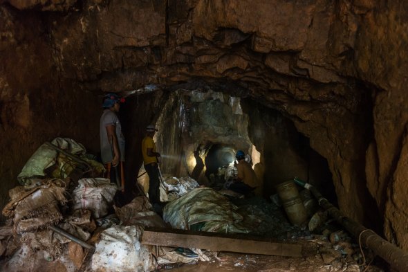 Dos mineros artesanales mueren asfixiados dentro de un túnel en Nicaragua