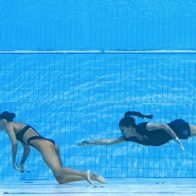 Entrenadora rescata nadadora tras desmayarse en plena competencia - Noticias de hoy en República Dominicana | De Último Minuto