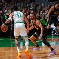 ¡Otra vez! Warriors derrotan Celtics y vuelven a empatar finales de la NBA - Noticias de hoy en República Dominicana | De Último Minuto