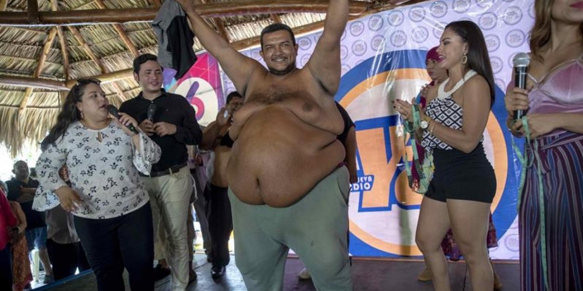 Hombre con barriga de 144 centímetros gana un concurso de gordos en Nicaragua