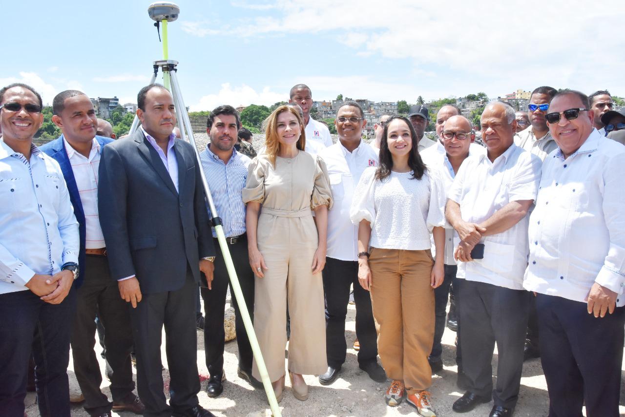 Gobierno inicia trabajos de titulación en La Ciénaga; beneficiará a cientos de familias - Noticias de hoy en República Dominicana | De Último Minuto