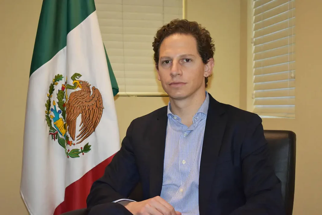 México lanza carnet consular para personas no binarias en el extranjero