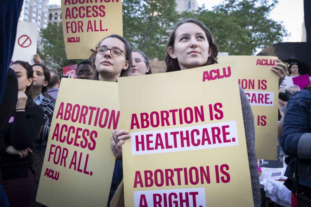 Las universidades públicas de California ofrecerán la píldora abortiva