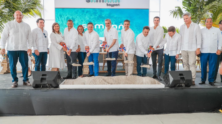 Abinader da primer palazo para construcción de muelle de pescadores en Sánchez, Samaná