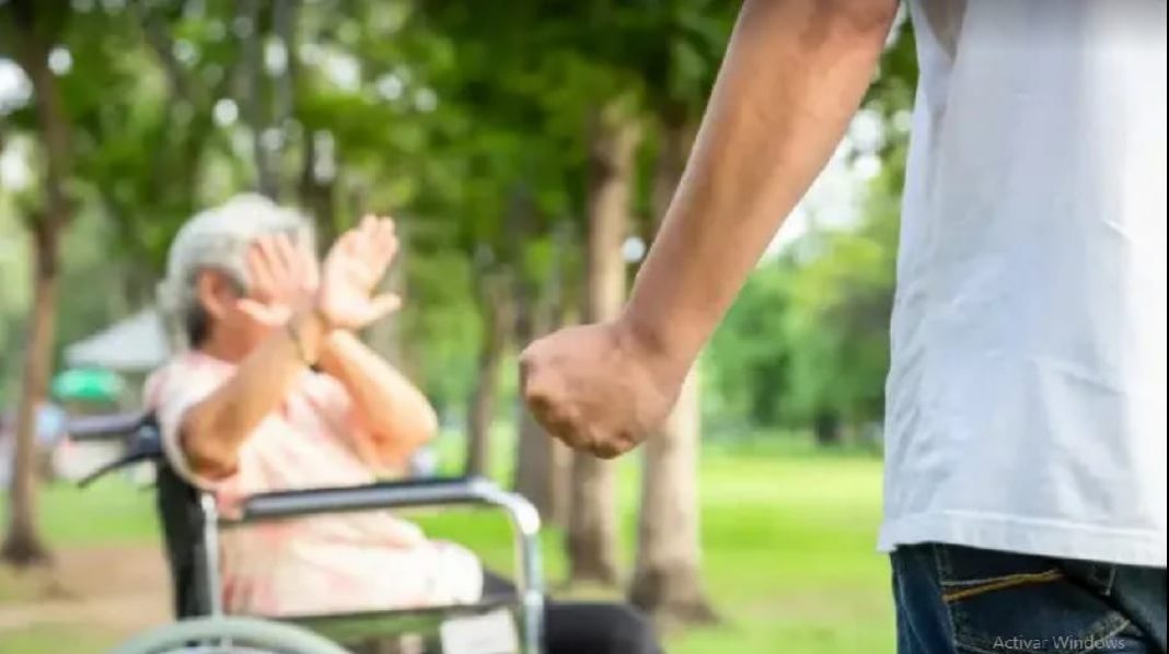 Apresan dos hombres por violencia de género; uno de ellos agredió a su madre