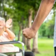 Apresan dos hombres por violencia de género; uno de ellos agredió a su madre
