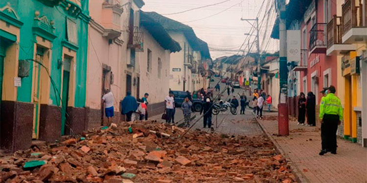Ascienden a 8 los heridos y 124 las viviendas afectadas por sismos en Ecuador