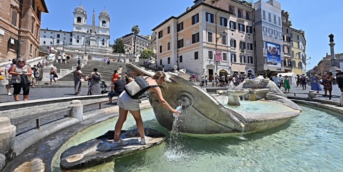 Ola de calor se extiende en Italia, 19 ciudades en alerta roja