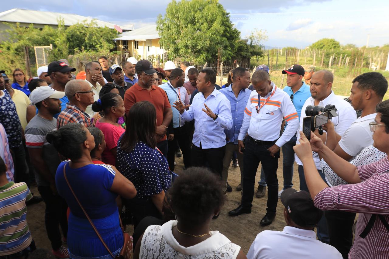 Edesur realiza encuentros comunitarios y dispone nuevos trabajos en San Juan - Noticias de hoy en República Dominicana | De Último Minuto