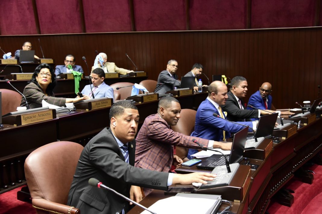Diputados aprueban proyecto de ley de exequátur de la República Dominicana