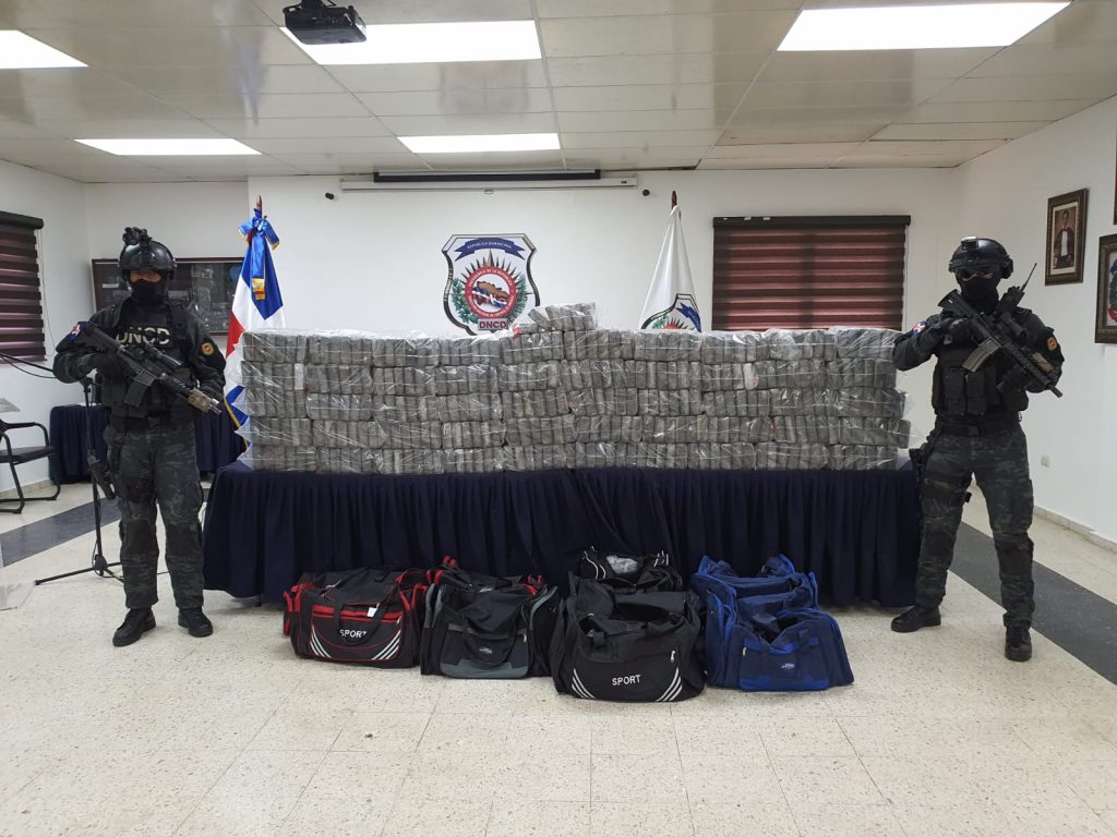 Capturan hombre vinculado a decomiso de 319 kilos de cocaína en 2020 | 2 | Capturan hombre vinculado a decomiso de 319 kilos de cocaína en 2020 - Noticias de hoy en República Dominicana | De Último Minuto