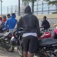"La compañía me descontó RD$1000 por el día de hoy", se queja conductor que fue a registrarse al Intrant - Noticias de hoy en República Dominicana | De Último Minuto