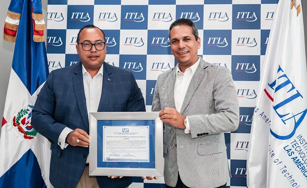 INDOCAL entrega renovación de la certificación ISO 9001:2015 al ITLA