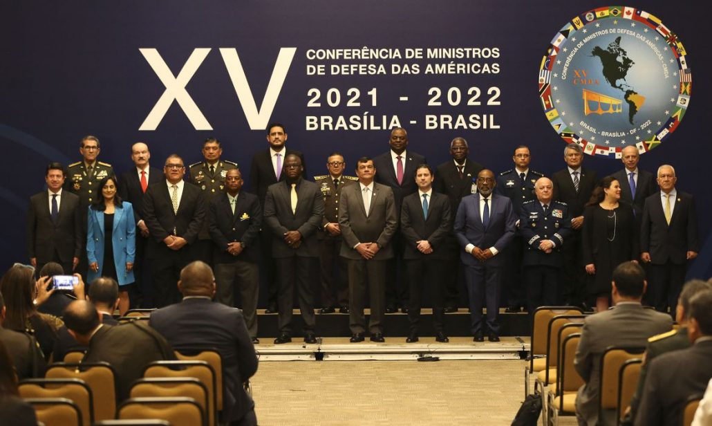 Ministros de Defensa americanos se comprometen con la paz y el medioambiente