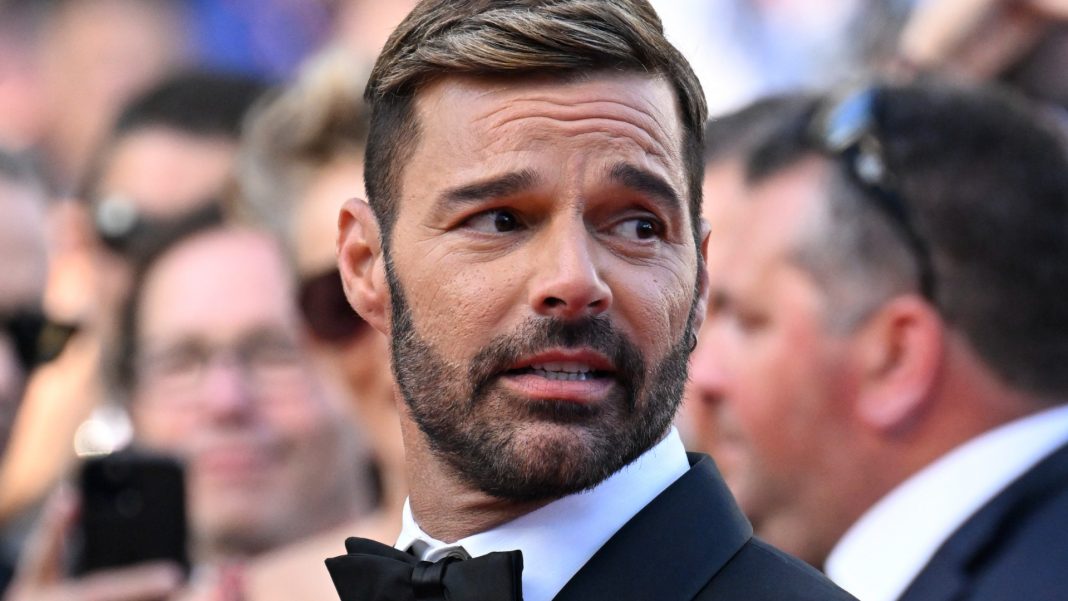 Sobrino de Ricky Martin es quien lo acusa; asegura tuvo una relación sentimental con su tío