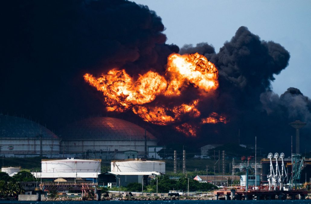 Cuba decreta duelo oficial por fallecidos en grave incendio industrial