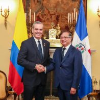 Presidente Abinader y Gustavo Petro se reúnen antes de la toma de posesión