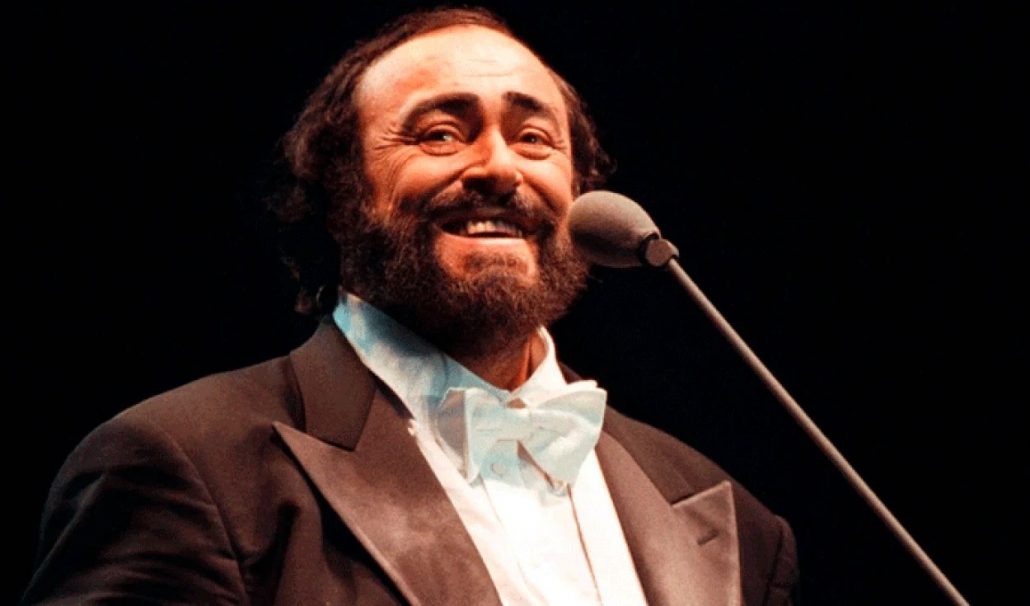 Hollywood coloca estrella de Pavarotti 15 años después de su muerte