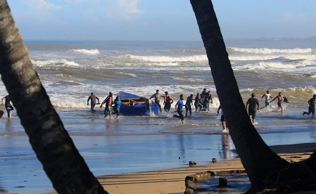 Llegan a islote de Puerto Rico 14 personas de estatus migratorio no definido