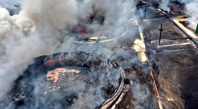 Controlan el grave incendio industrial de Cuba, aunque persisten los riesgos