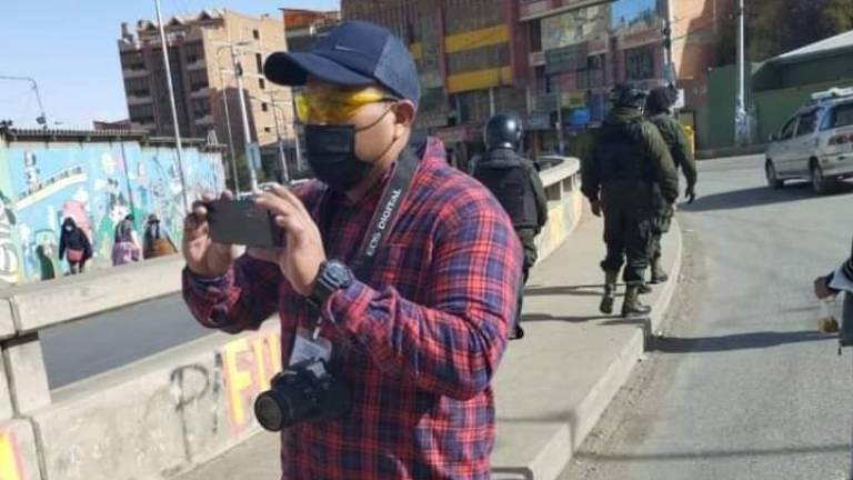 Denuncian funcionario boliviano se infiltró como periodista en conflicto