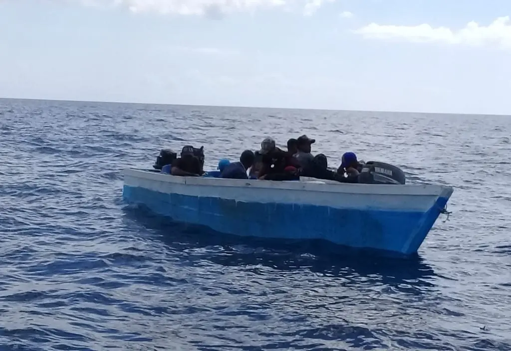 Repatrian 18 dominicanos que intentaron viajar ilegalmente a Puerto Rico