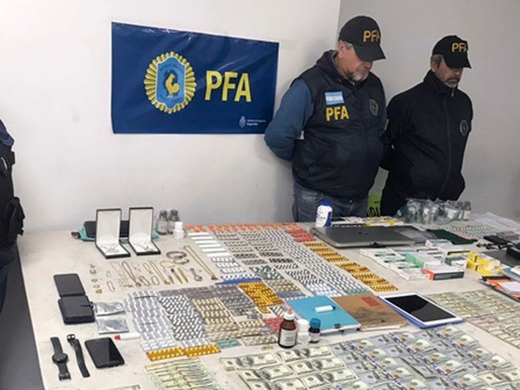 Piden prisión preventiva para 20 acusados de una red criminal en Argentina