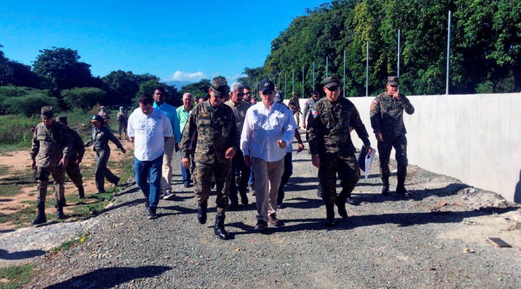 Aseguran construcción de verja en frontera con Haití 