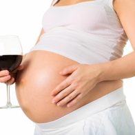 El llamado de Salud Pública a mujeres que toman alcohol en el embarazo