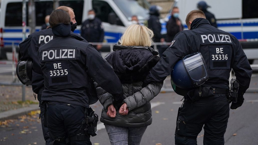 Detienen una mujer de 75 años que planeaba actos terroristas en Alemania
