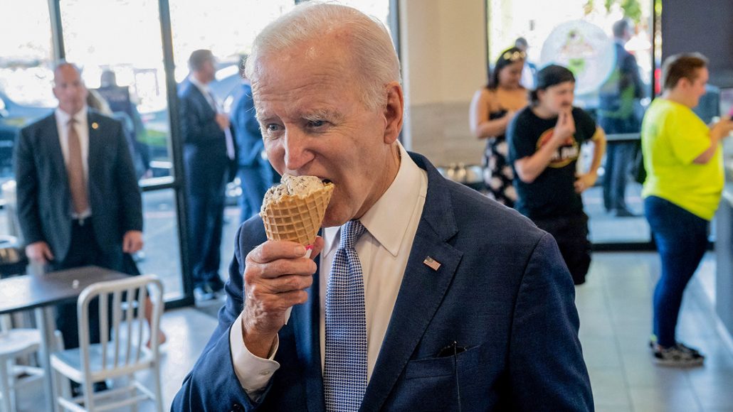 Biden dice que la economía de EEUU es 