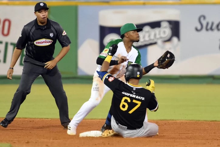 Águilas vencen a las Estrellas