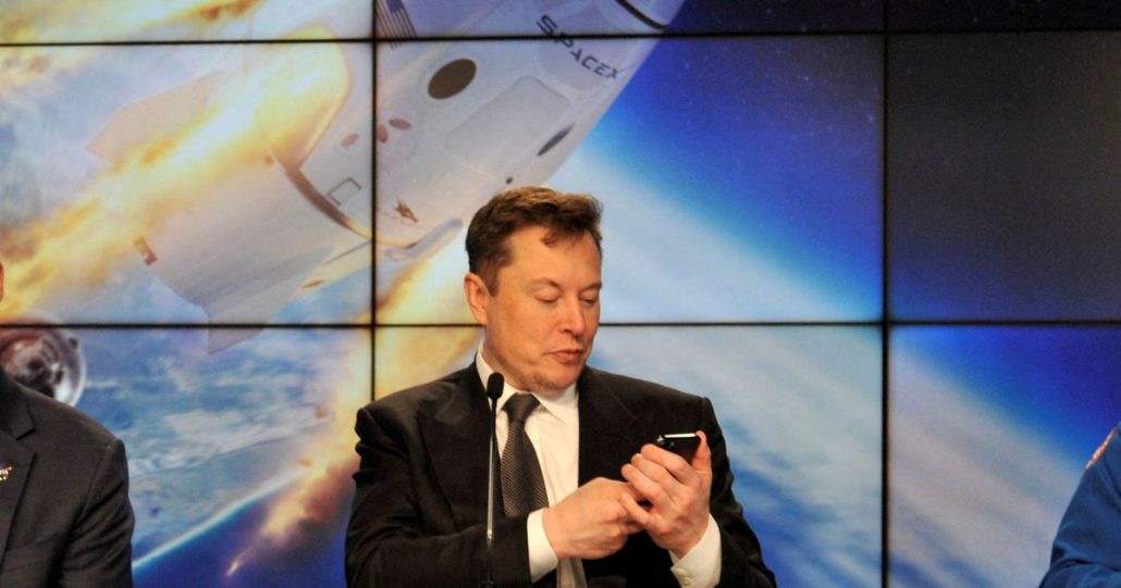 Elon Musk proporcionará a Florida Internet por satélite tras el paso del huracán Ian