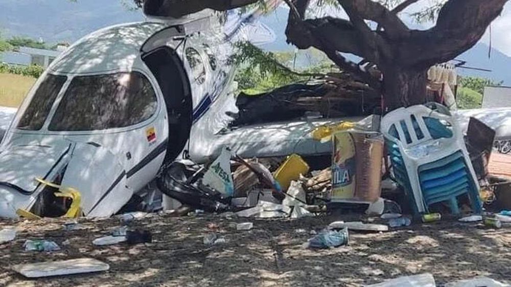 Un niño muere atropellado por una avioneta que se salió de pista en Colombia