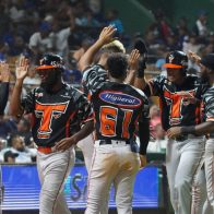 Los Toros le hacen un lío al Licey en el Quisqueya para cortar racha de derrotas - Noticias de hoy en República Dominicana | De Último Minuto