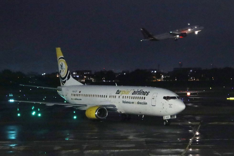 Bogotá recibe el primer vuelo de Venezuela después de casi tres años