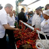 Abinader lanza Navidad del Cambio y expresa que le gustan mucho los “cuerito” de cerdo - Noticias de hoy en República Dominicana | De Último Minuto