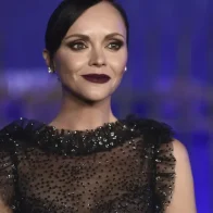 El estilo de Wednesday Adams arrasa en el 'street style' - Noticias de hoy en República Dominicana | De Último Minuto