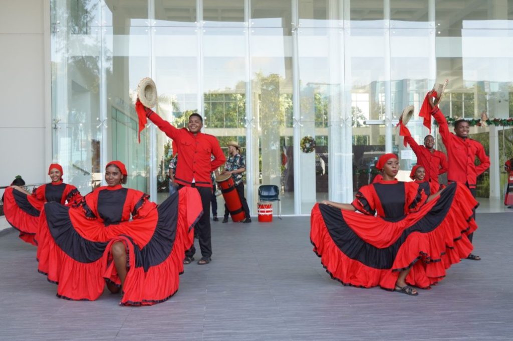 Miles de personas disfrutaron de "Noches de Navidad" | 3 | Miles de personas disfrutaron de "Noches de Navidad" - Noticias de hoy en República Dominicana | De Último Minuto